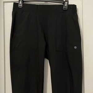 Small black scrub pants or workout pants. Light and comfy.
